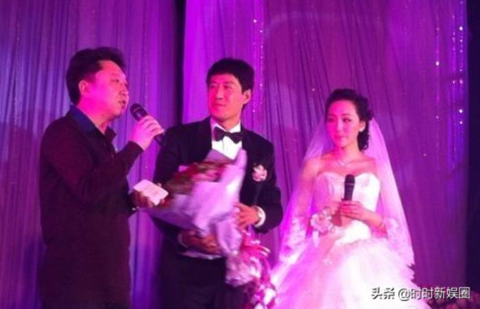 与赵琳主演电影《杨德财征婚》饰演杨铜板.