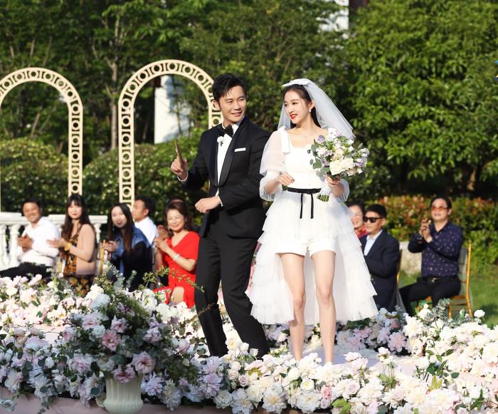 蔡徐坤angelababy 结婚图片