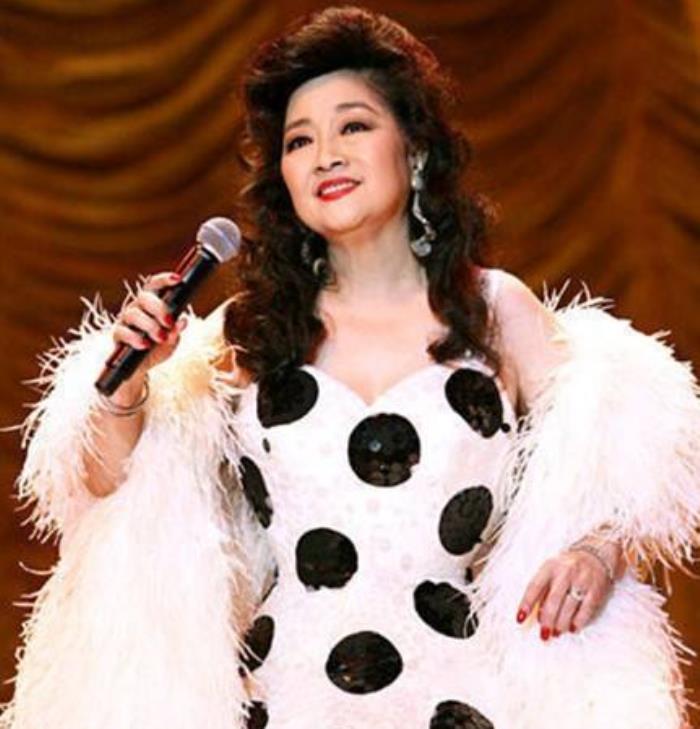 香港唱跳女歌手图片