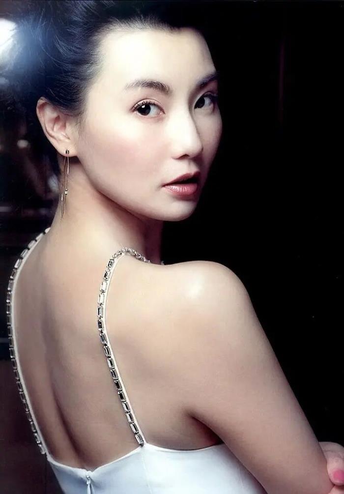 香港女明星名字十位最具个性的香港小姐