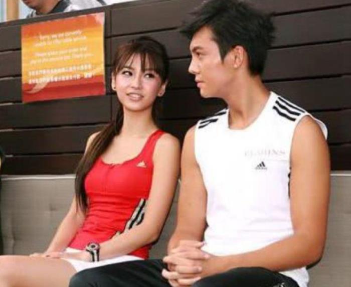 杨颖和陈伟霆在一起几年杨颖与陈伟霆的恋情