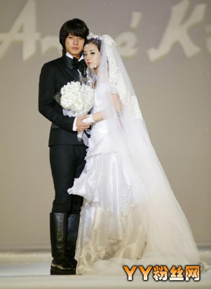 朴海镇李泰兰结婚照片图片